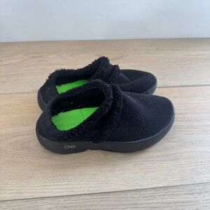 OOFOS OOCOOZIE SLIP ON SHOES Size 6.5
